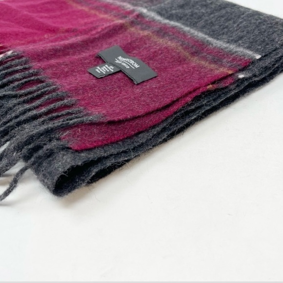 NORDSTROM Men’s Shop Charcoal Gray Maroon Plaid Soft Fringe Classic Scarf - Picture 2 of 5